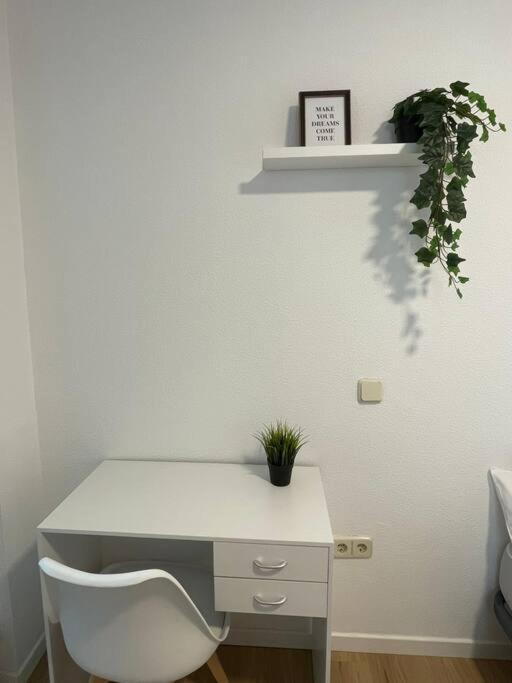 Juan Pantoja, Apartamento Para 2 En Metro Alvarado Madrid Dış mekan fotoğraf