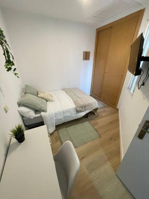 Juan Pantoja, Apartamento Para 2 En Metro Alvarado Madrid Dış mekan fotoğraf