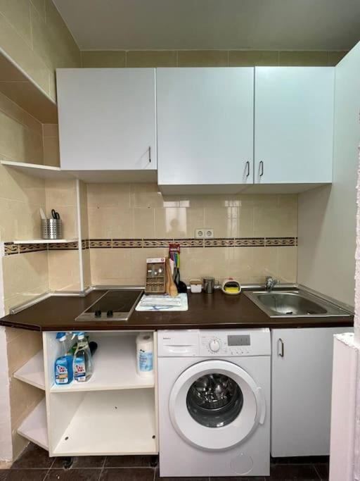 Juan Pantoja, Apartamento Para 2 En Metro Alvarado Madrid Dış mekan fotoğraf
