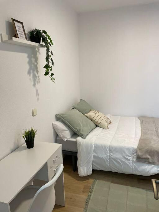 Juan Pantoja, Apartamento Para 2 En Metro Alvarado Madrid Dış mekan fotoğraf