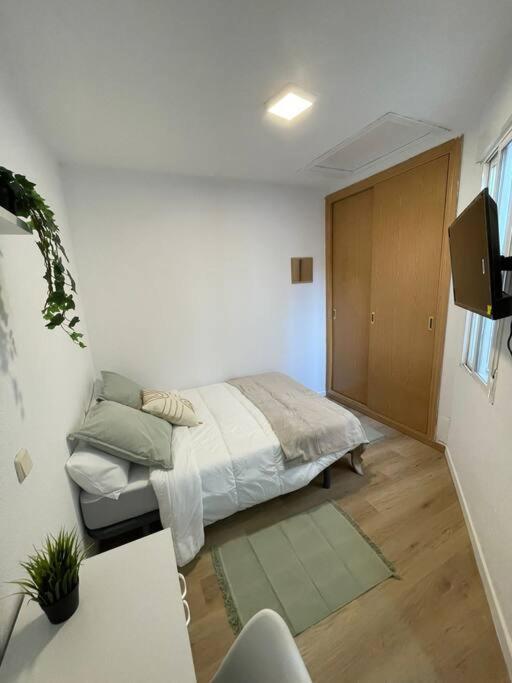 Juan Pantoja, Apartamento Para 2 En Metro Alvarado Madrid Dış mekan fotoğraf